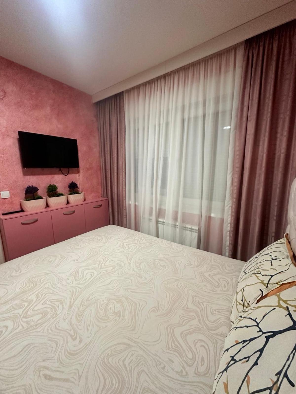 Apartman Kristina, Istocno Sarajevo,Vojvode Radomira Putnika 49F Lukavica Екстер'єр фото
